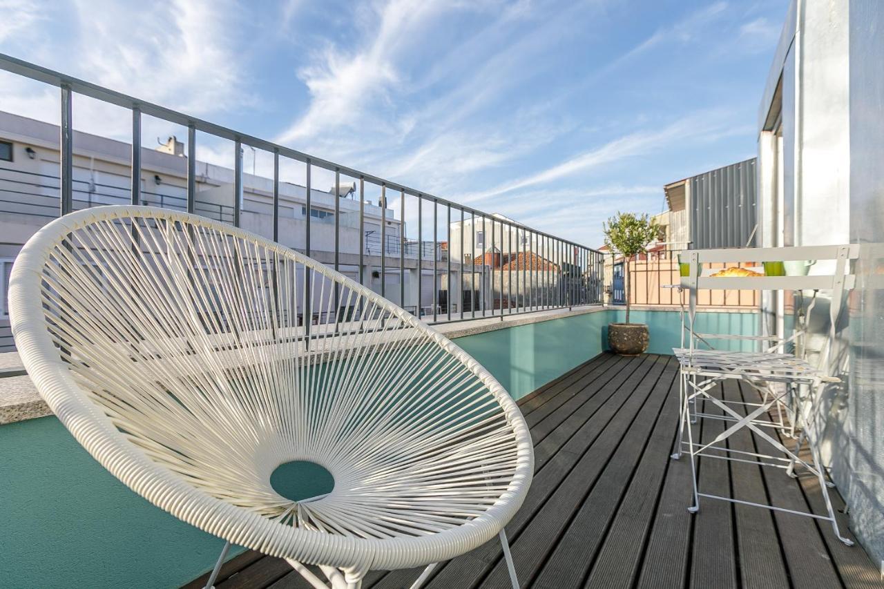 Lovelystay - Downtown Studio With Pool, Ac And Balcony Porto Dış mekan fotoğraf